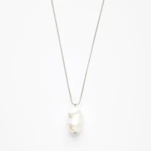 Long Baroque Pearl Pendant Necklace